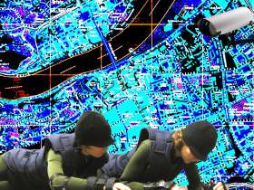 Out of the Picture � A Surveillance-free City Tour