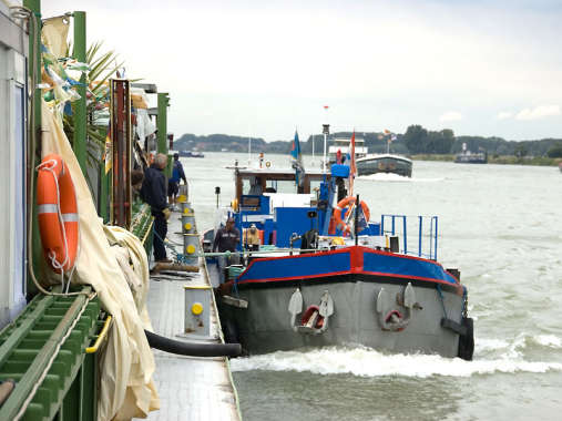 Sunny moments at the harbour of Karlsruhe